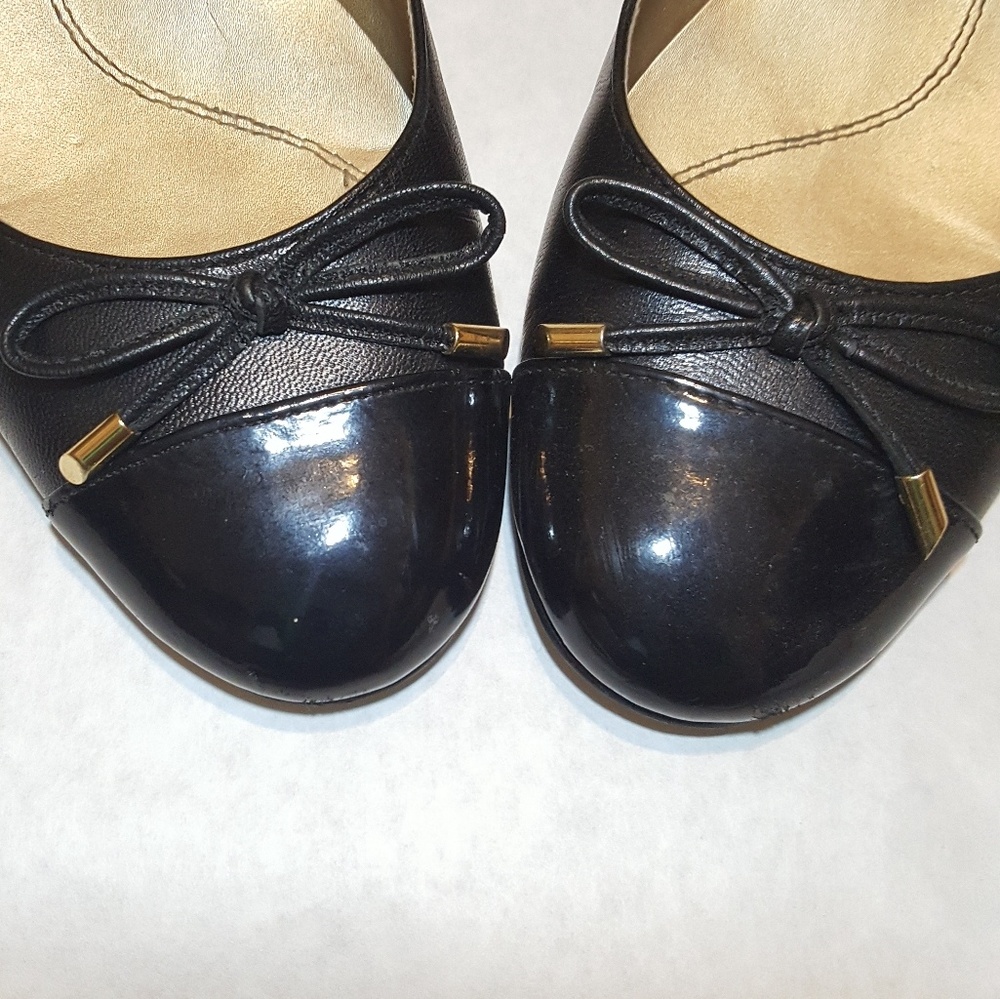 TAHARI Maisy Classic mini heel size 8.5M Black